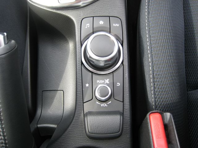MAZDA2