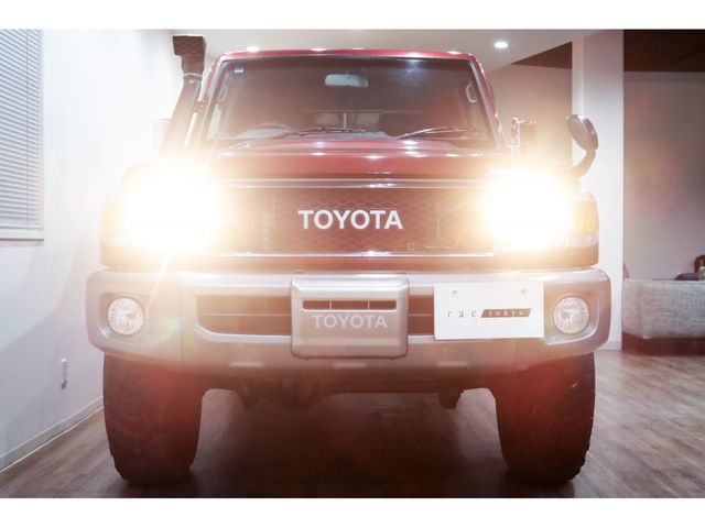 LANDCRUISER PICKUP