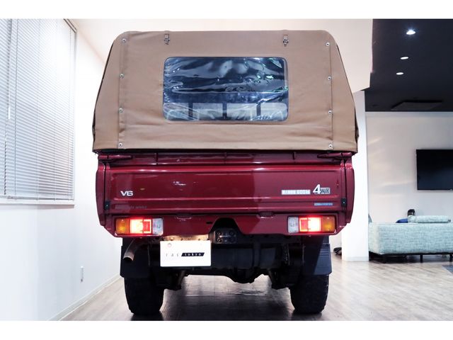 LANDCRUISER PICKUP