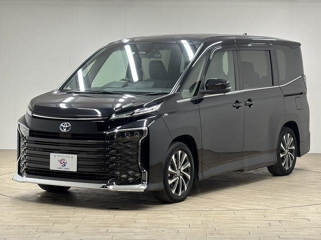 VOXY HYBRID
