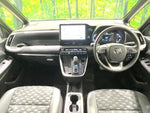 VOXY HYBRID