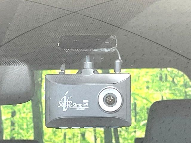 VOXY HYBRID