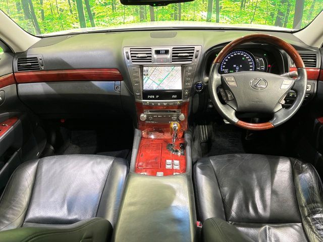LEXUS LS600h