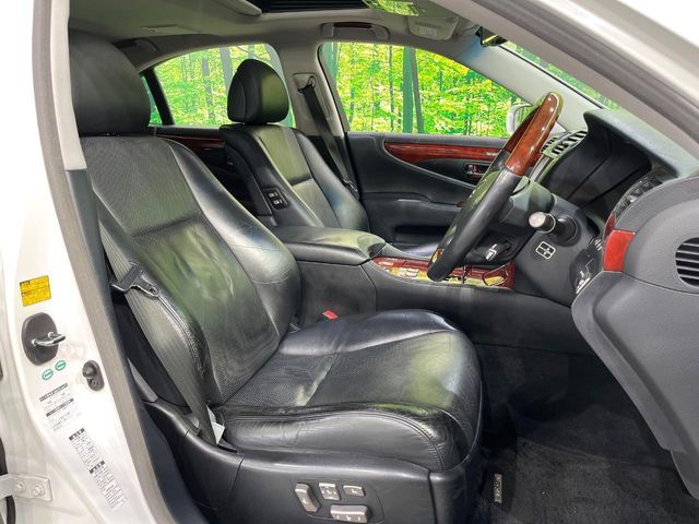 LEXUS LS600h