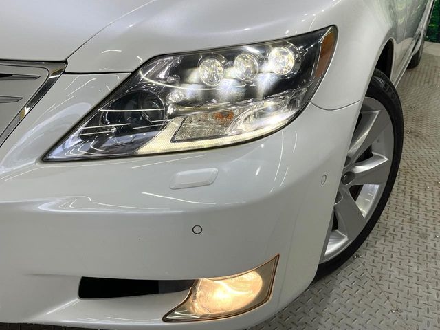 LEXUS LS600h