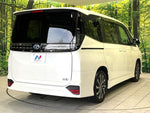 VOXY HYBRID
