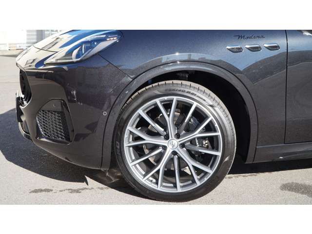 MASERATI Grecale