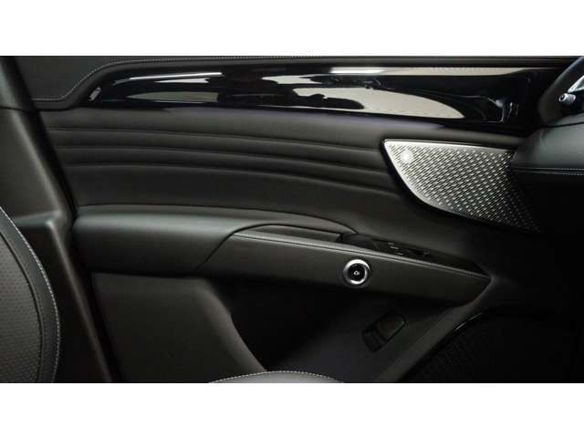 MASERATI Grecale