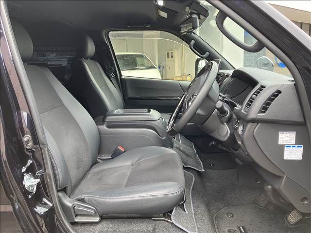 HIACE van 4WD