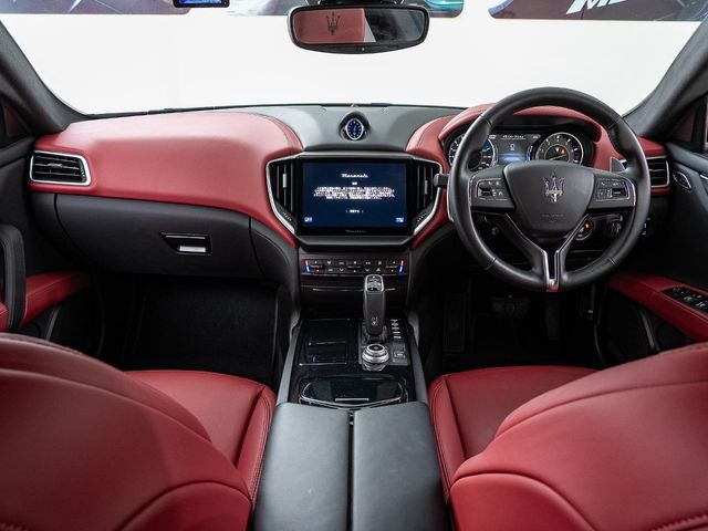 MASERATI GHIBLI Sedan