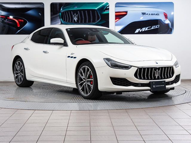 MASERATI GHIBLI Sedan