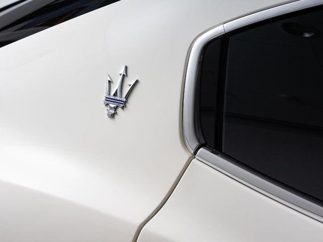 MASERATI GHIBLI Sedan