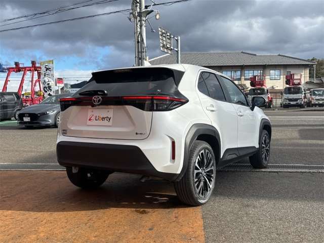 YARIS CROSS HYBRID