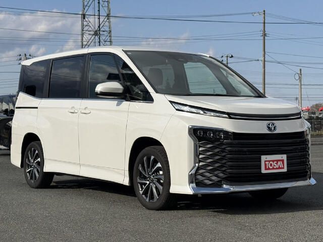 VOXY HYBRID 4WD