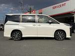 VOXY HYBRID 4WD