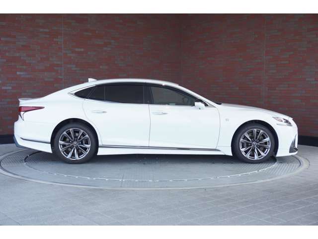 LEXUS LS500