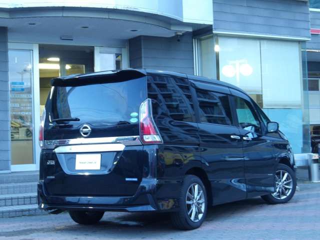 SERENA  S-HYBRID 4WD