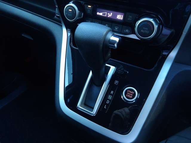 SERENA  S-HYBRID 4WD