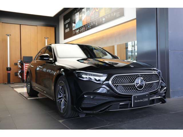 MERCEDES BENZ E-Class sedan