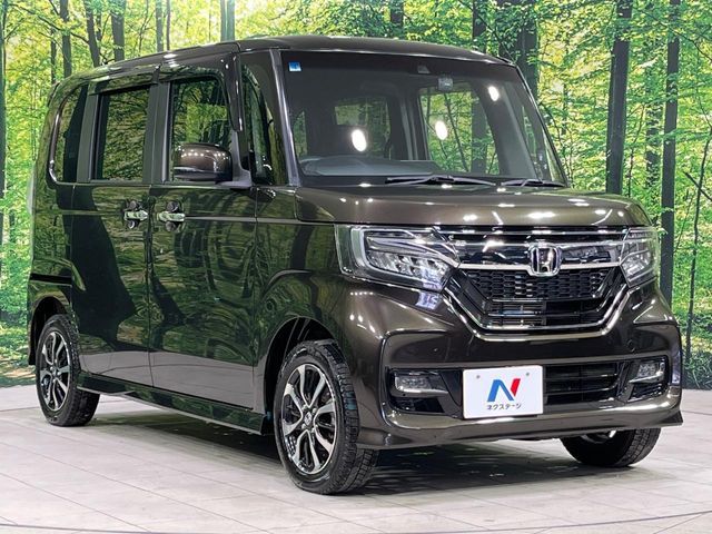 N-BOX CUSTOM 4WD
