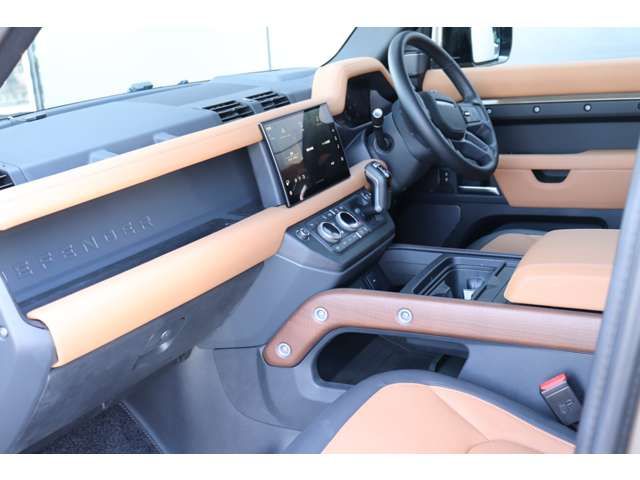 ROVER DEFENDER