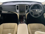 CROWN sedan hybrid