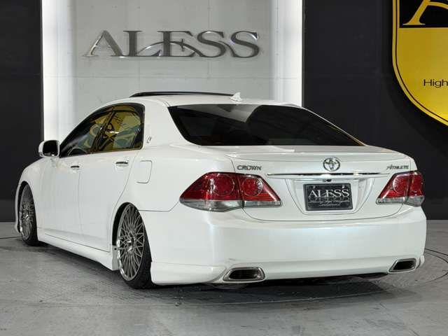 CROWN sedan