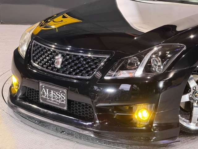 CROWN sedan