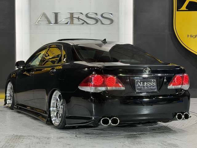 CROWN sedan