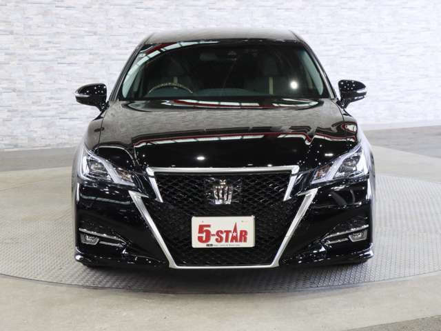 CROWN sedan