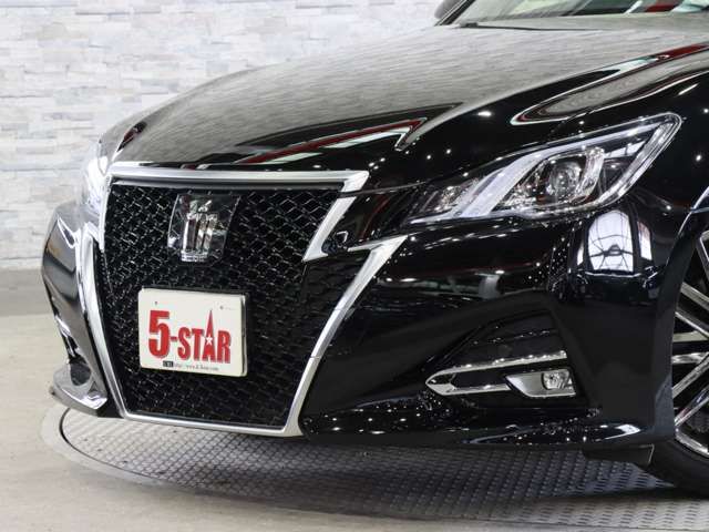 CROWN sedan