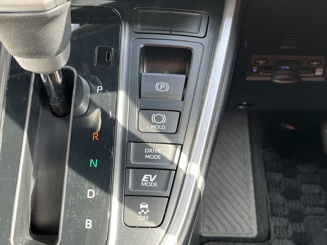 VOXY HYBRID 4WD