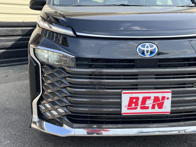 VOXY HYBRID 4WD