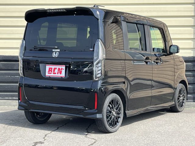 N BOX CUSTOM