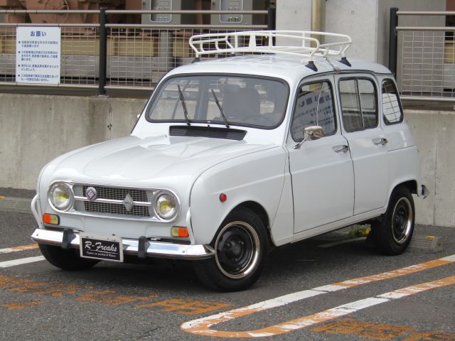 RENAULT Quatre(4)