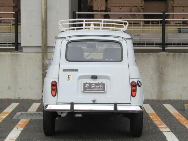 RENAULT Quatre(4)