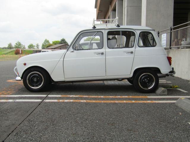 RENAULT Quatre(4)