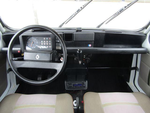 RENAULT Quatre(4)