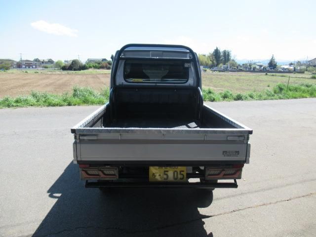 Super CARRY truck 4WD
