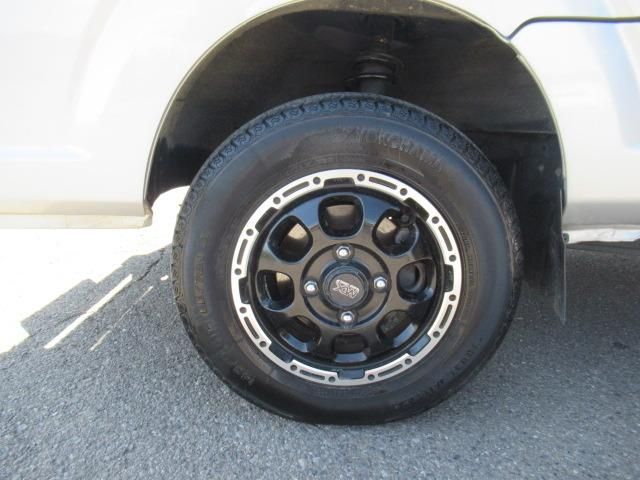 Super CARRY truck 4WD