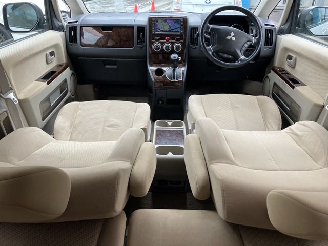 DELICA D:5 2WD