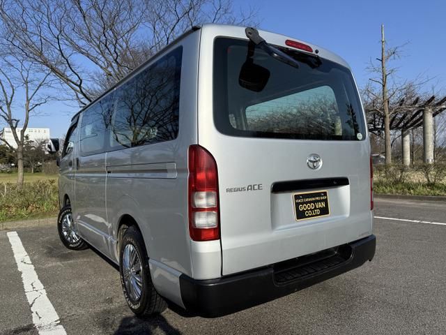 HIACE van 4WD