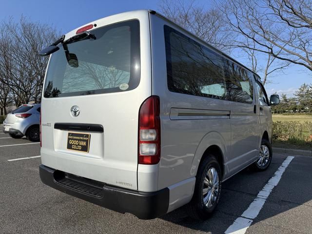 HIACE van 4WD