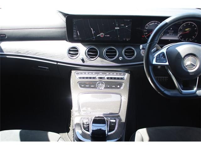 MERCEDES BENZ E-Class sedan