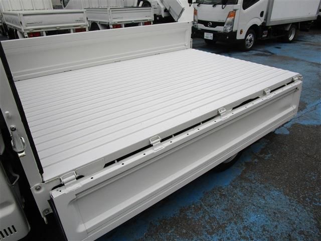 BONGO truck 2WD