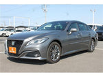 CROWN sedan hybrid