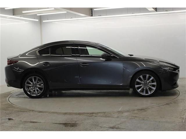 MAZDA3 SEDAN