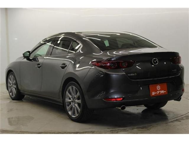 MAZDA3 SEDAN