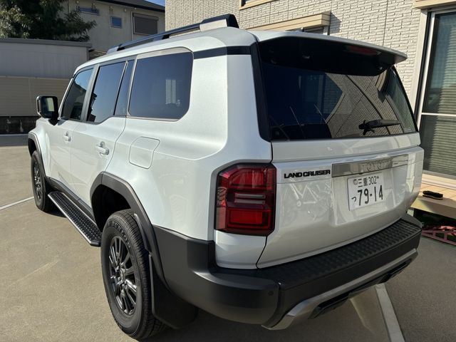 LANDCRUISER 250