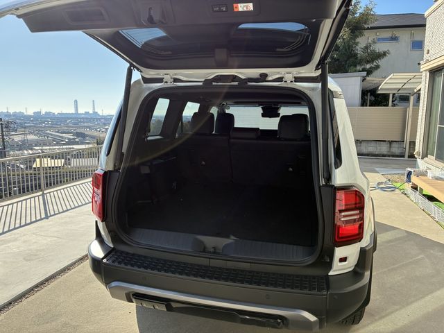 LANDCRUISER 250